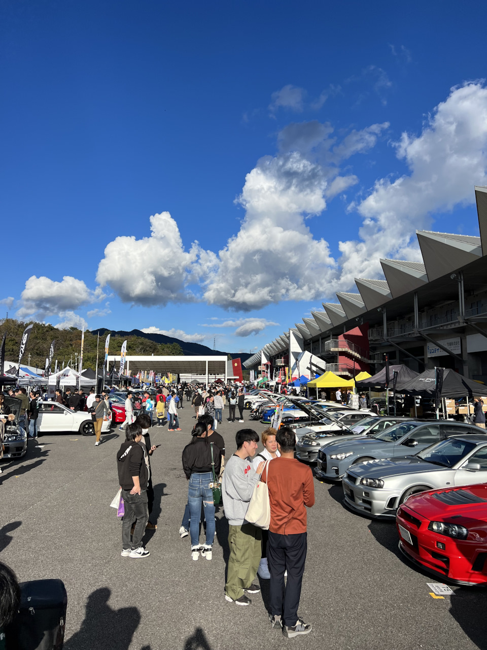 Фотографии с этого 2023 года фестиваль сбор всех GTR Японии на трассе Fuji  speedway — DRIVE2