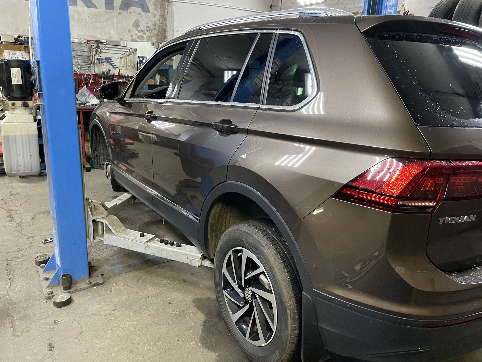 Шиномонтаж — Volkswagen Tiguan (2G), 1,4 л, 2018 года | шины | DRIVE2