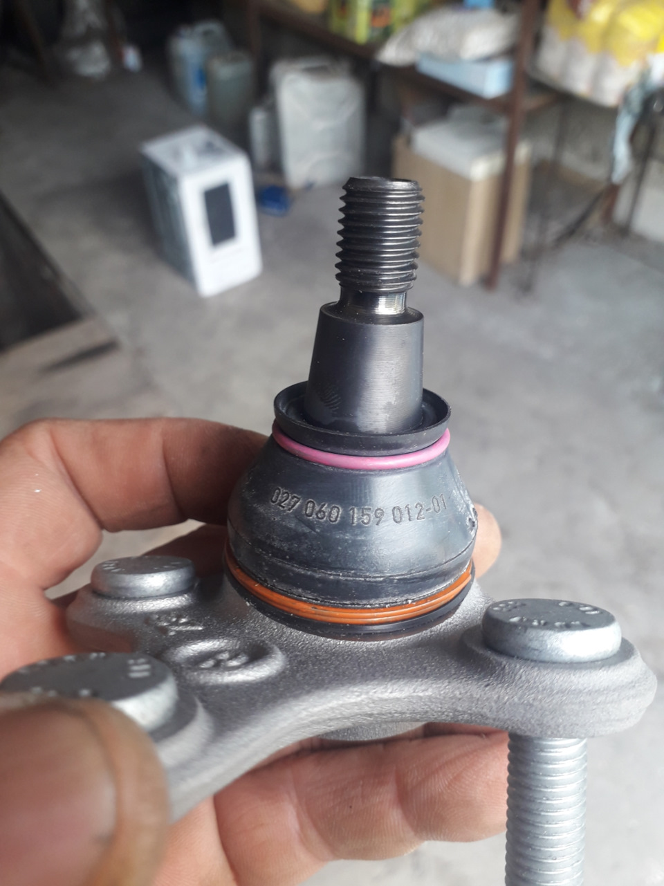 Самостоятельная замена левой шаровой опоры Тигуан(2G). — Volkswagen ...