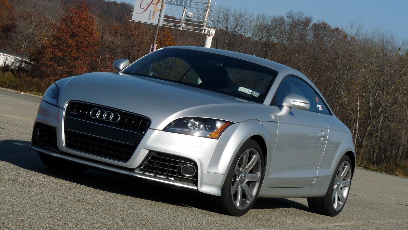 Audi TT quattro машина