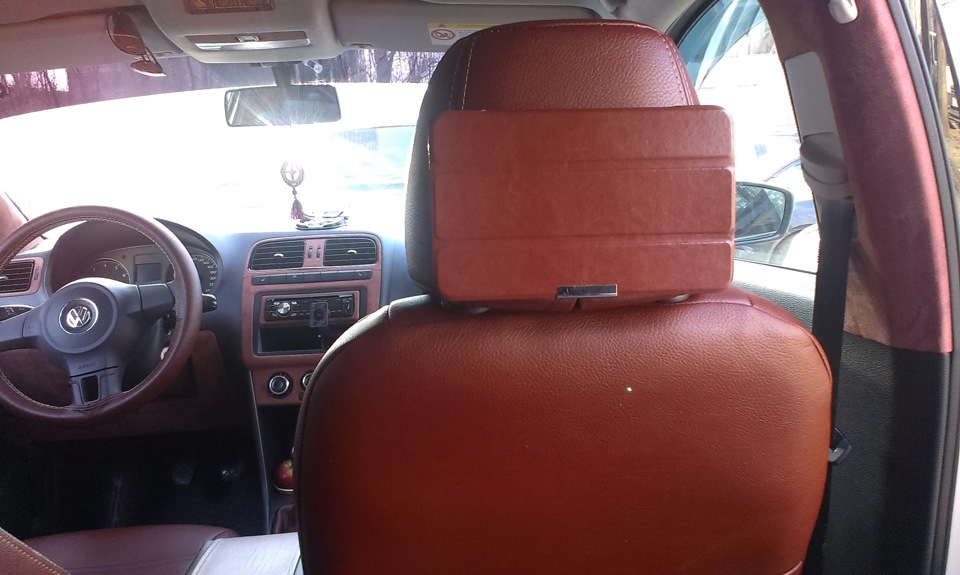 ПЛАНШЕТ В ПОДГОЛОВНИКЕ — Volkswagen Polo Sedan, 1,6 л, 2012 года ...