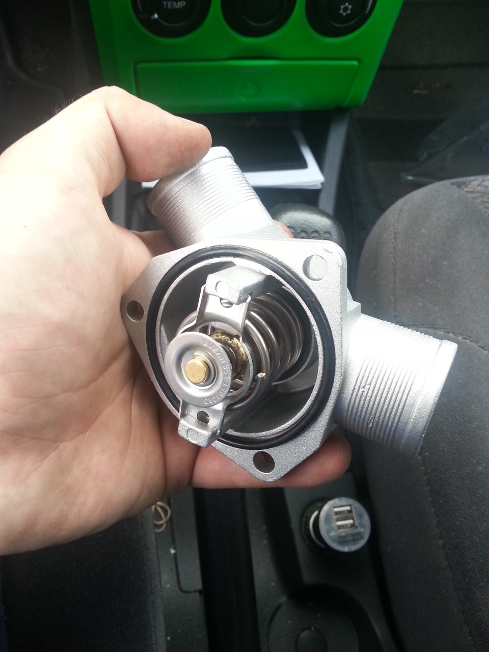 замена расходников, масла, чистка кондея и меняем тосол на антифриз ...