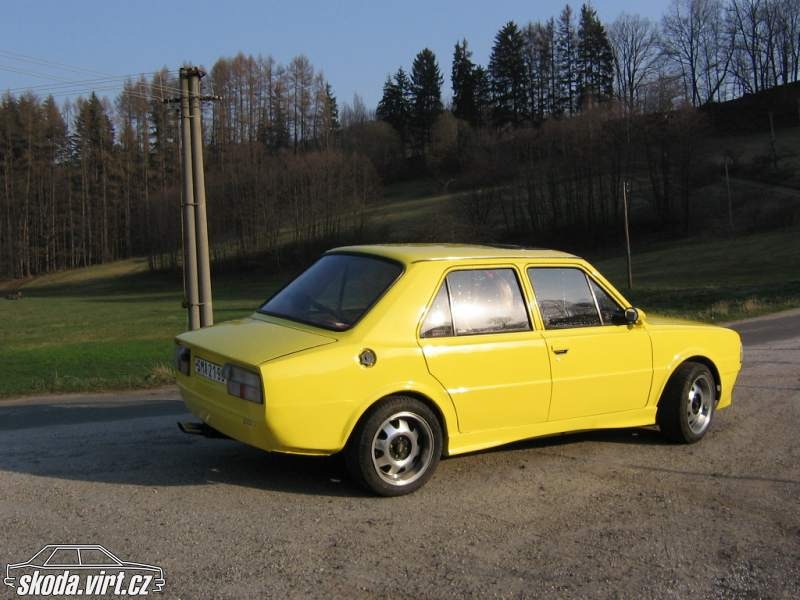 Skoda 105 Lime Green