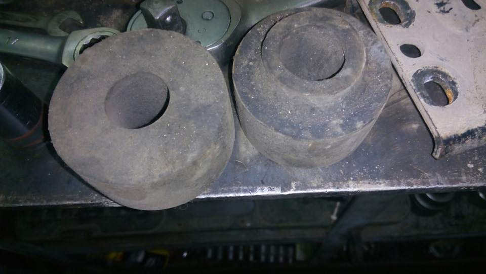 Подобрал подушки клюшек Уаз патриот б.у. — Volkswagen Caravelle (T3)