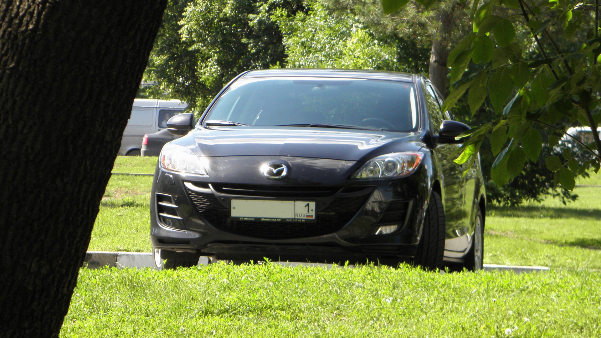 Mazda 3 (2G) BL бензиновый 2011 | Чёрно-белая на DRIVE2