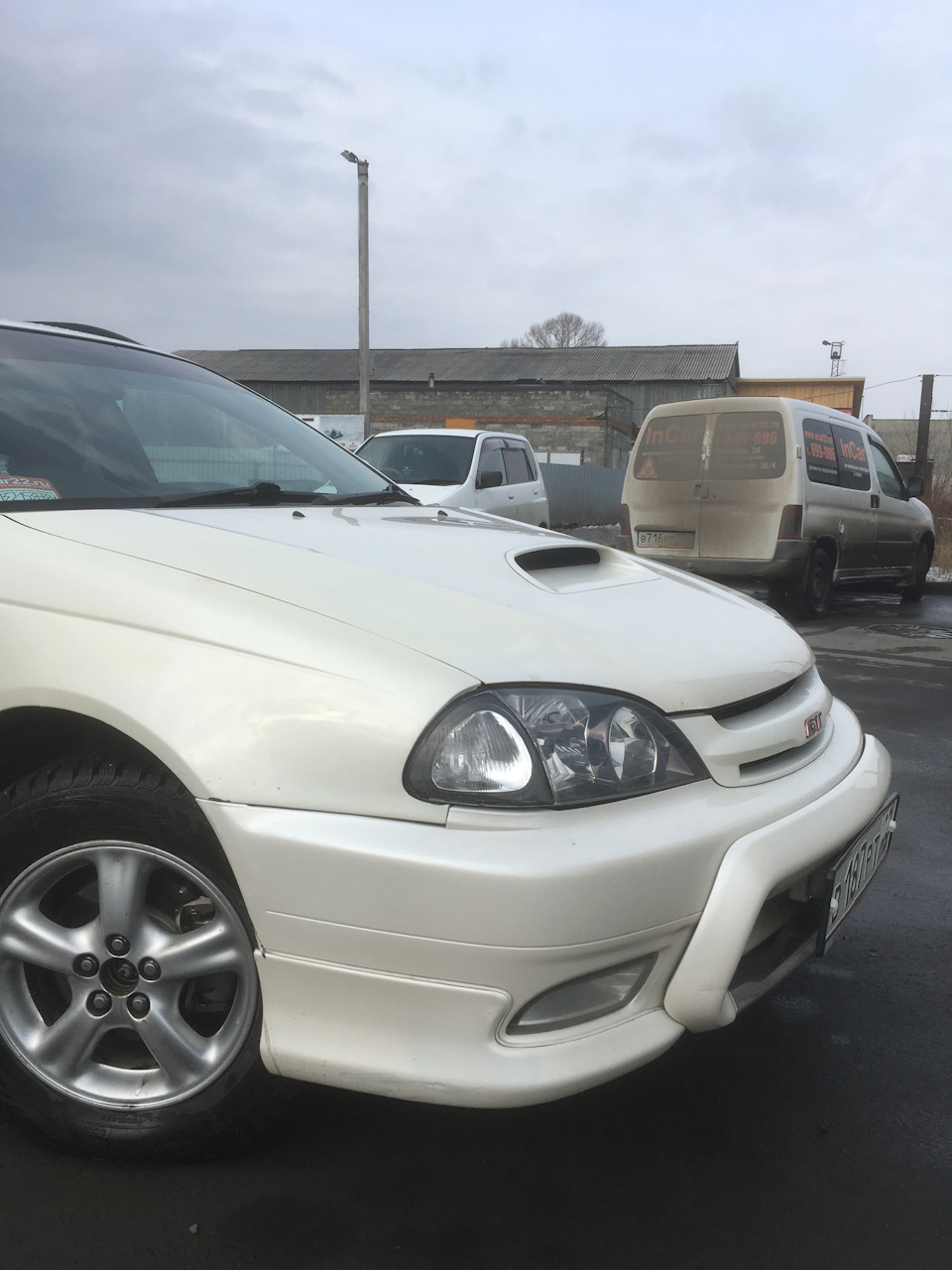 Дневные ходовые и в белые поворотники — Toyota Caldina (210), 2 л, 2001  года | электроника | DRIVE2