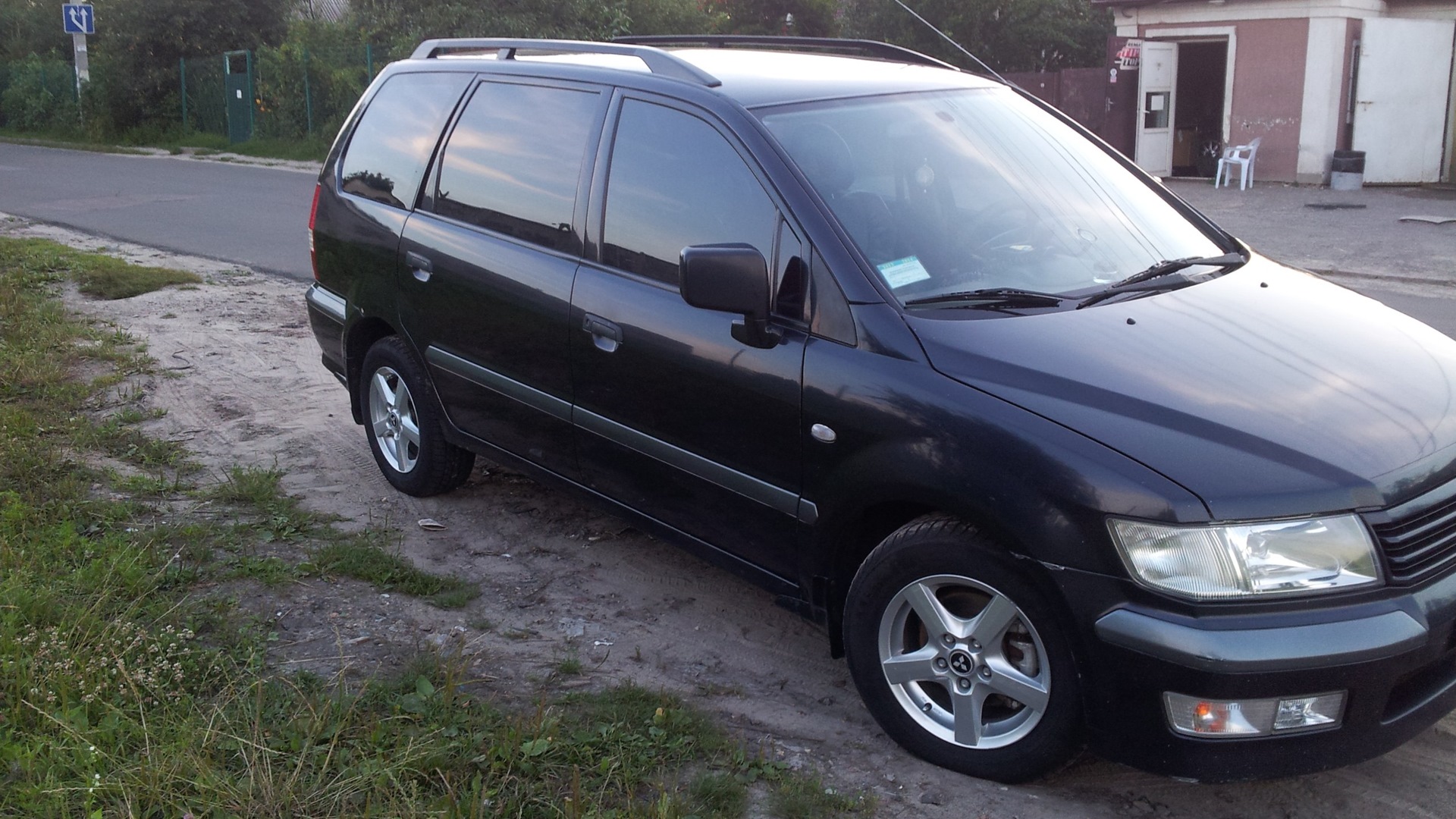 Отзывы митсубиси спейс. Mitsubishi Space Wagon 2004. Митсубиси Спейс вагон 2003 г черный. Мицубиси Space Wagon 1986 год 2.0 двигатель. Mitsubishi Space Wagon 1992 КИК даун драйв2.