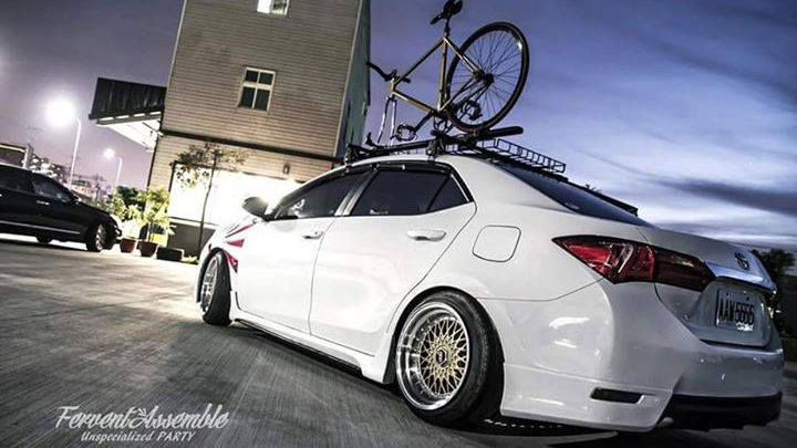 Toyota Corolla Fielder 2013 stance