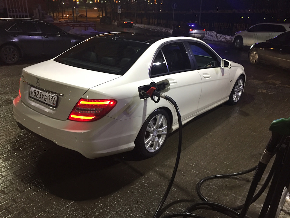 Фото в бортжурнале Mercedes-Benz C-Class (W204)