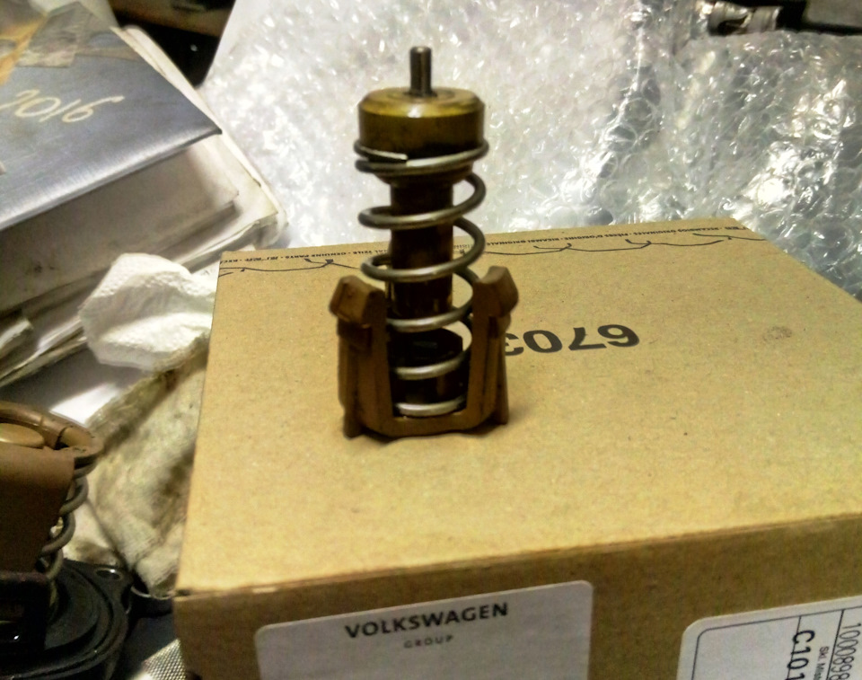 059121113N Термостат VAG | Запчасти на DRIVE2