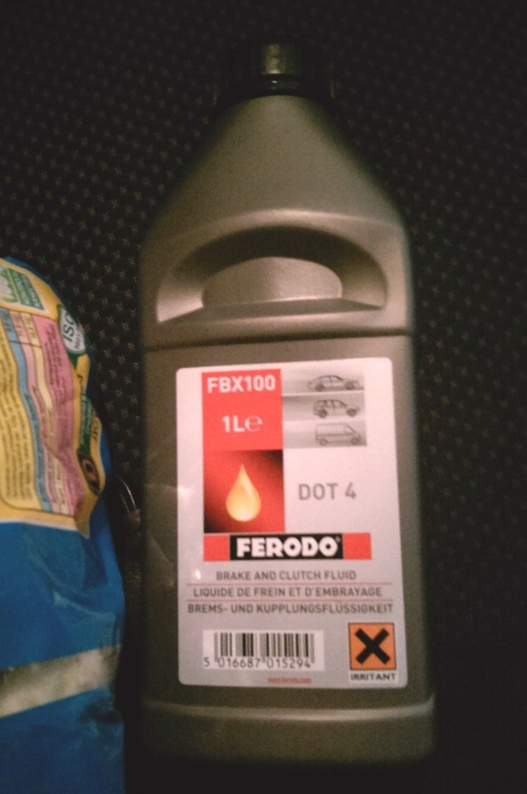 Замена тормозной жидкости. — Mitsubishi Lancer IX, 1,6 л, 2008 года ...