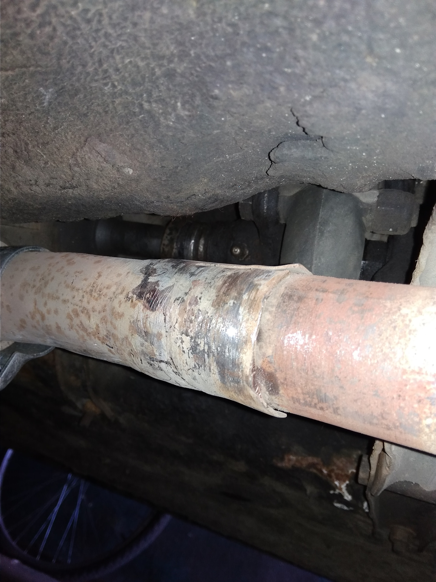 стыки выхлопной. труба глушителя глушитель 20010zw51a. стыки выхлопной. соединитель глушителя калина 1. герметик босал для глушителя.