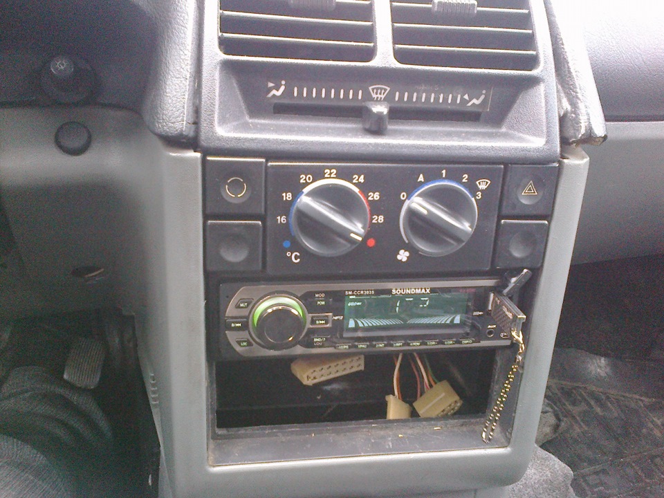 новая старая магнитола — LADA 2110, 1,5 л., 1996 года | автозвук | DRIVE2