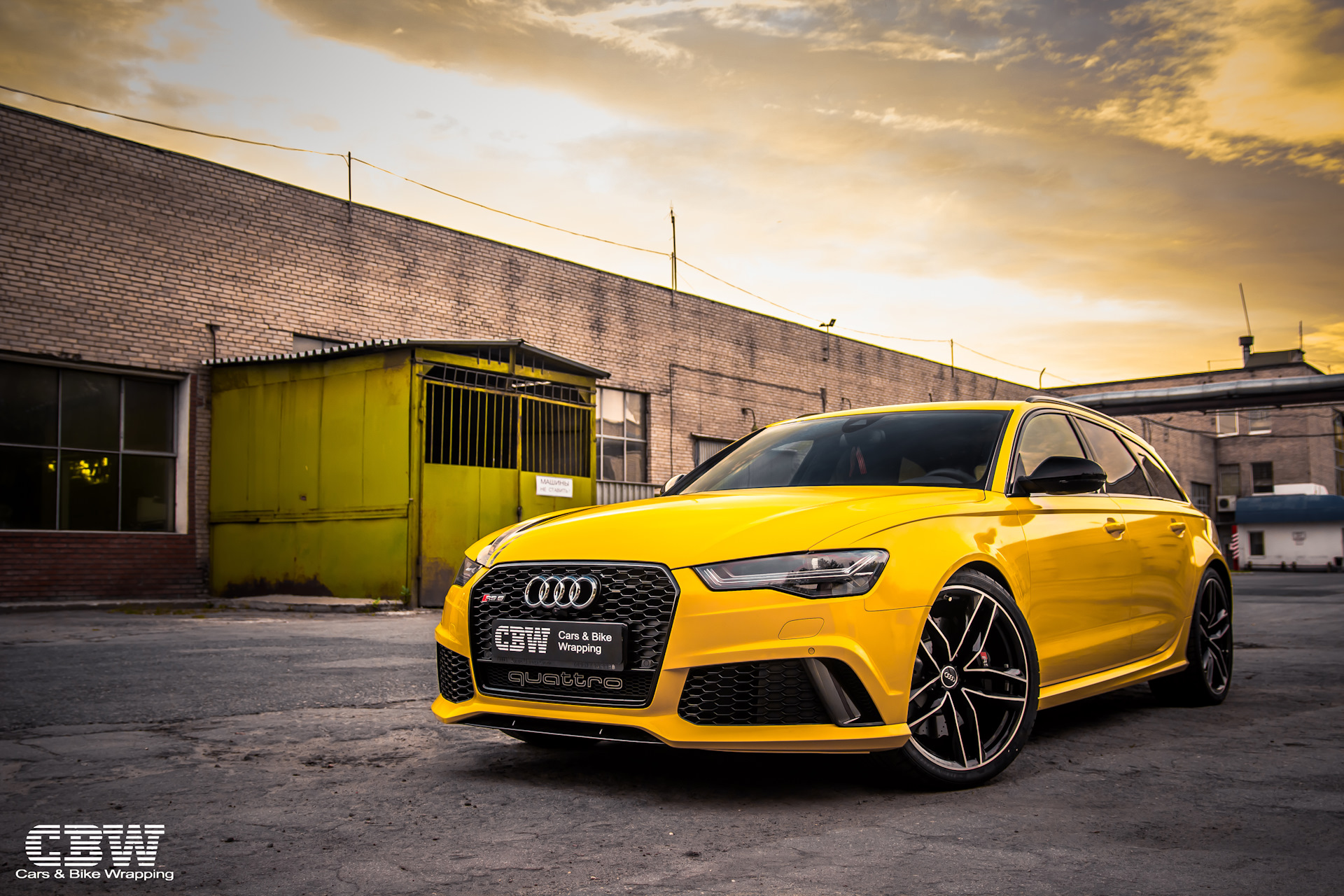 Audi rs6 желтая