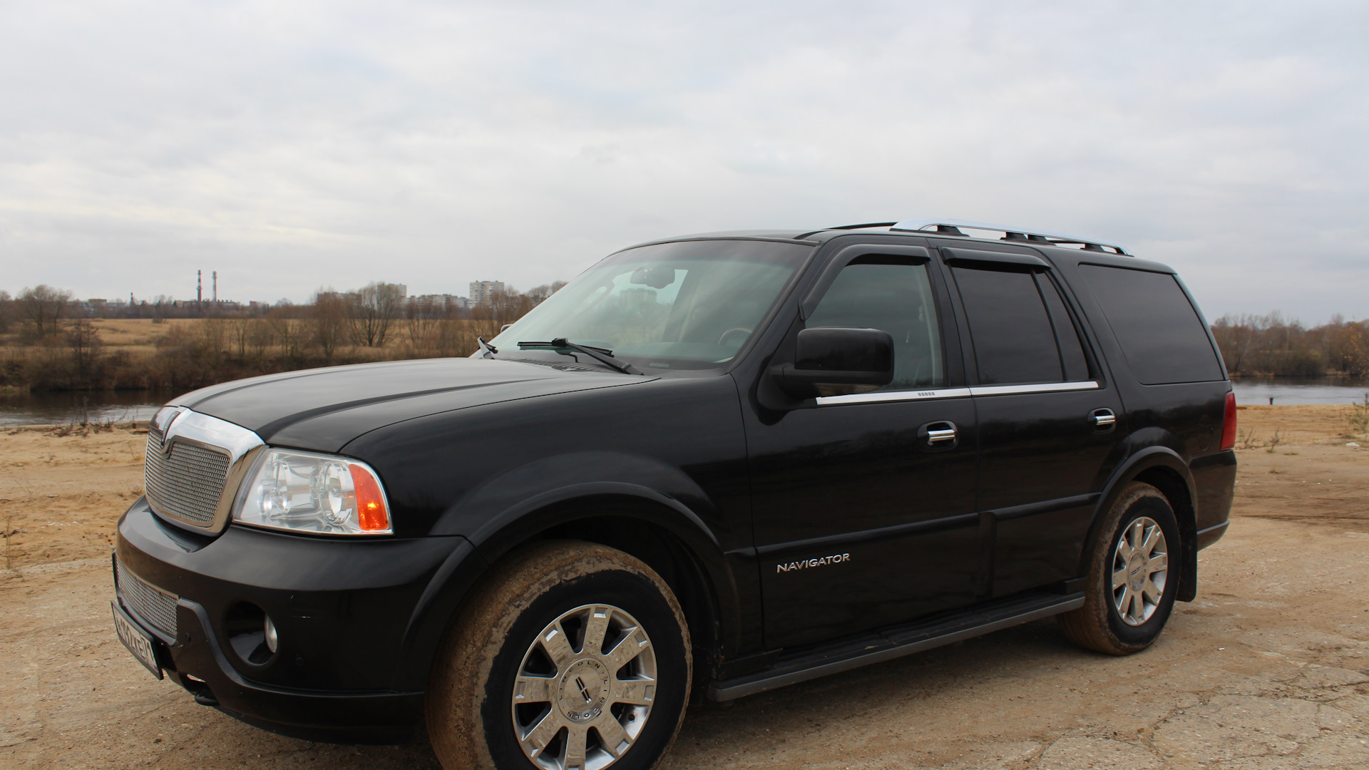 Lincoln Navigator 2