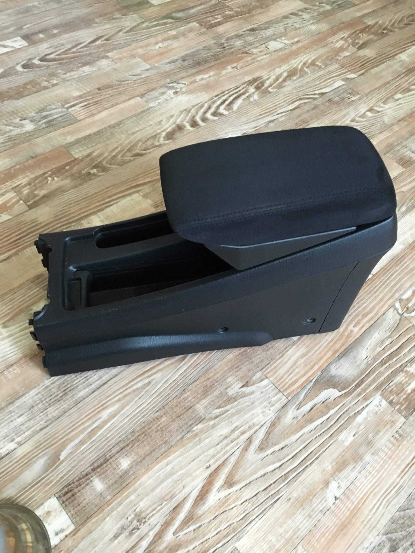 Накладка на подлокотник левый передний accord 8. Подлокотник accord 8. Подлокотник аккорд 8. Хонда аккорд 8 подлокотник. Подлокотник аккорд 8.