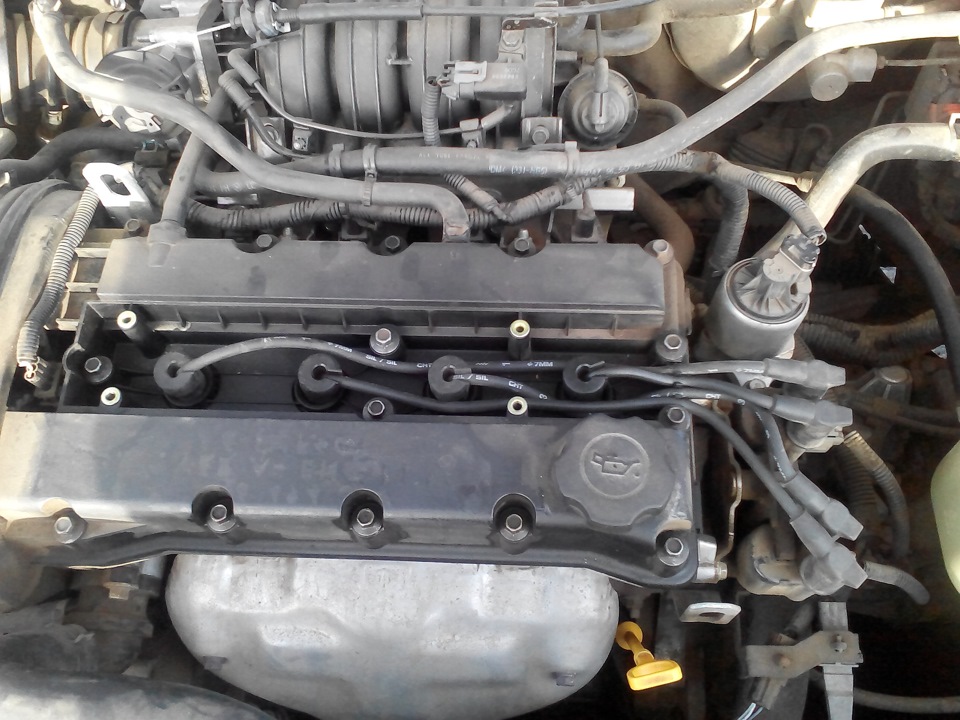 Воздушный фильтр и свечные провода - Chevrolet Lacetti Sedan, 1,6 л, 2008 года с