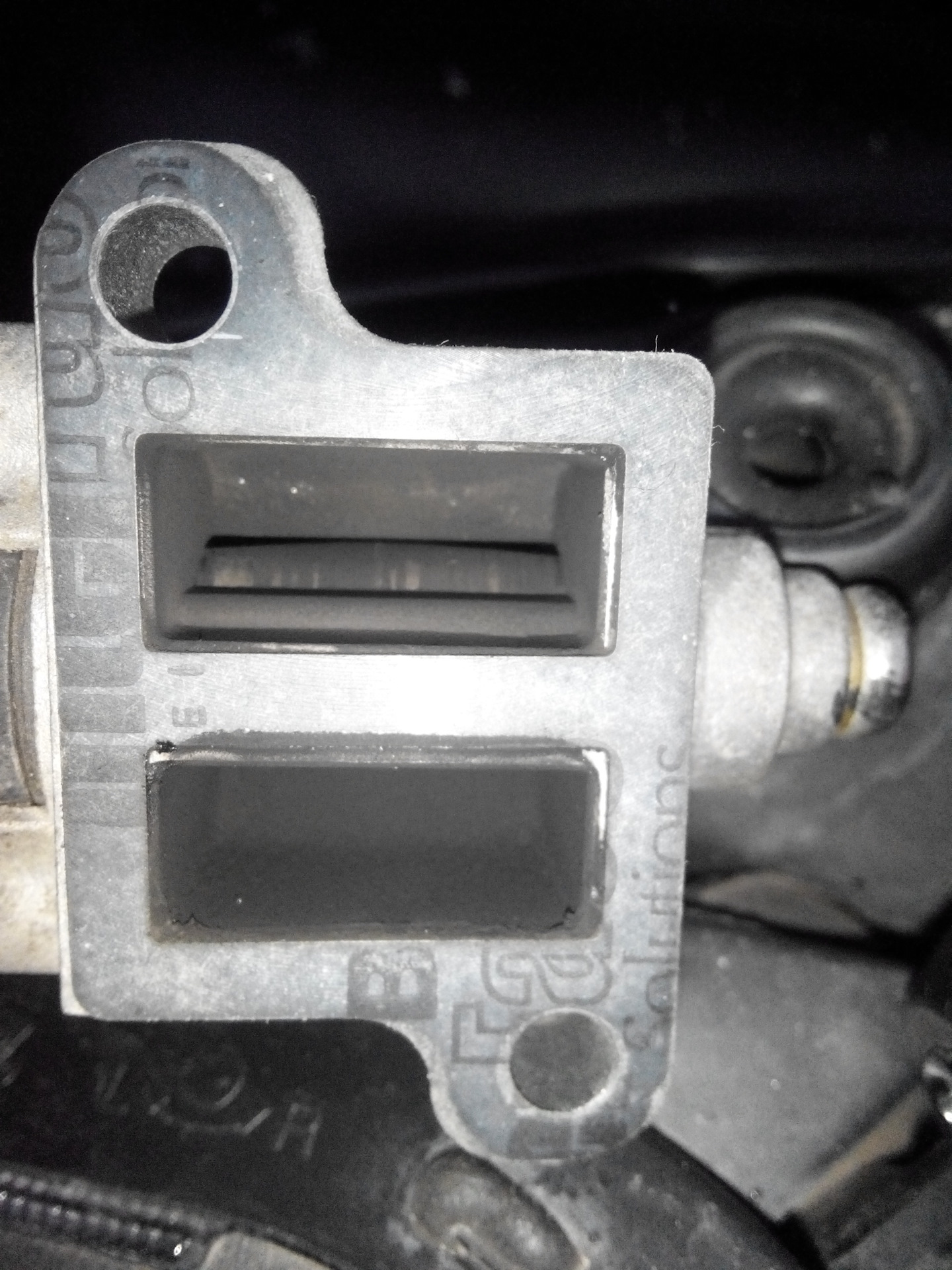 Чистка датчика ХХ и замена свечей зажигания. — Hyundai Tucson (JM), 2 л ...