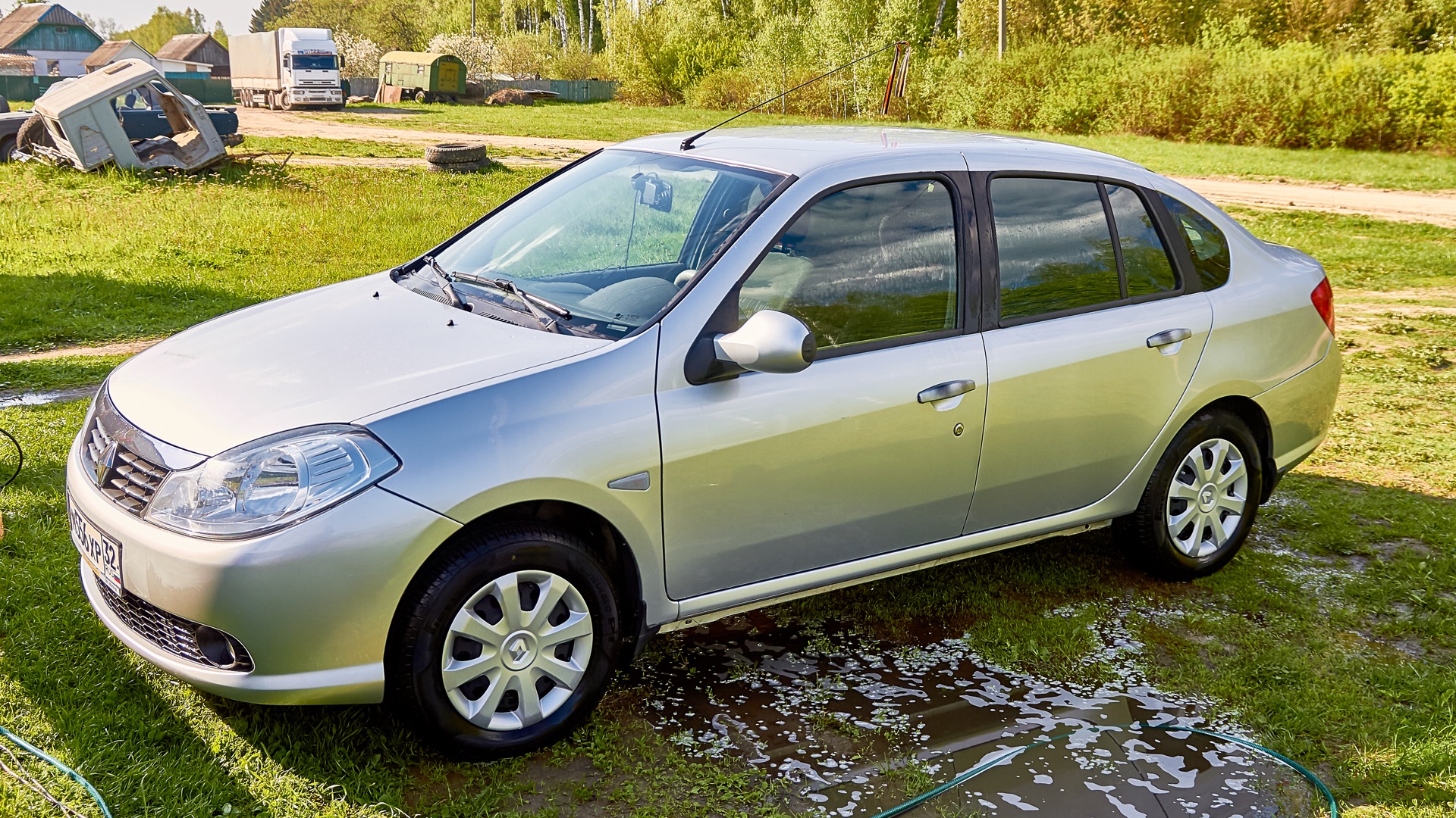 Renault Symbol 1.4 бензиновый 2010 | II на DRIVE2