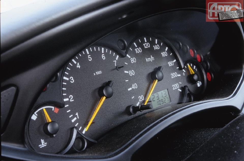 Фокус 1 большой расход. Ford focus 2001. Форд фокус, 2004 года расход бензина. Фокус 2 расход 20 литров. Форд фокус 2 седан объем бака 1.