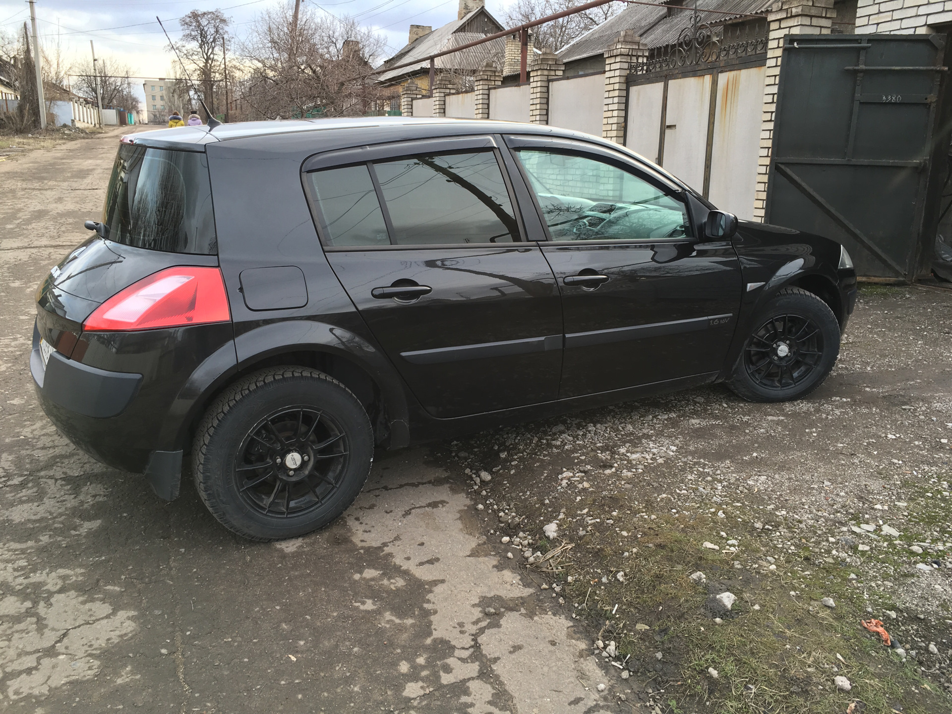 Треск при запуске двигателя — Renault Megane II, 1,6 л, 2005 года | поломка  | DRIVE2