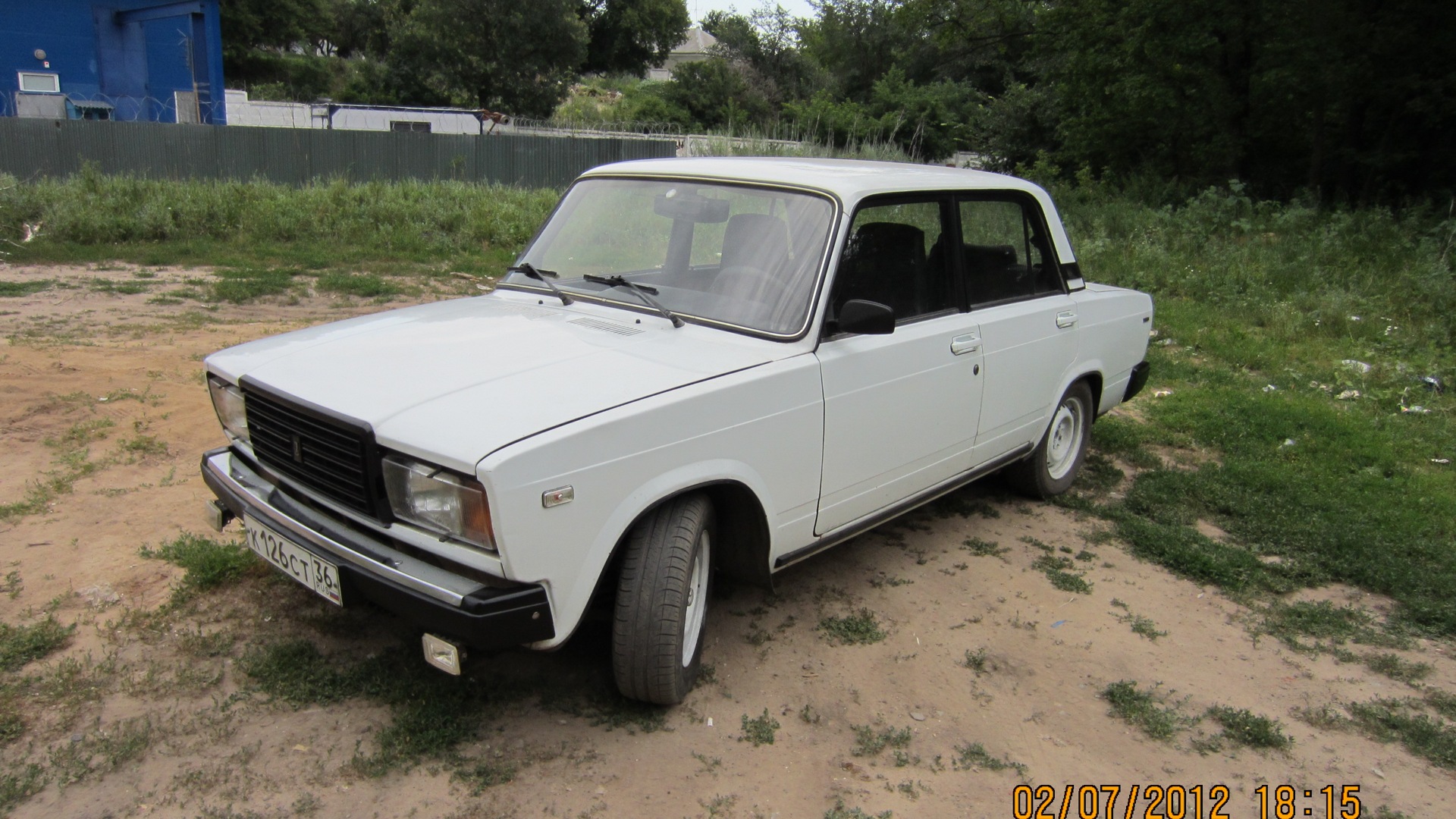 Lada 21070 1.5 бензиновый 2001 | Черно-белый TaZzz на DRIVE2