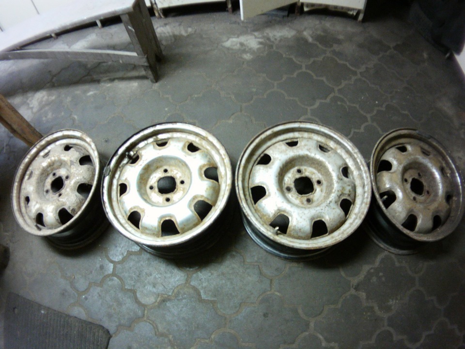 штампы рено 16е. штампы рено сандеро 4х100. рено диски штампы 16. штампы рено р15. штампы логан 15.