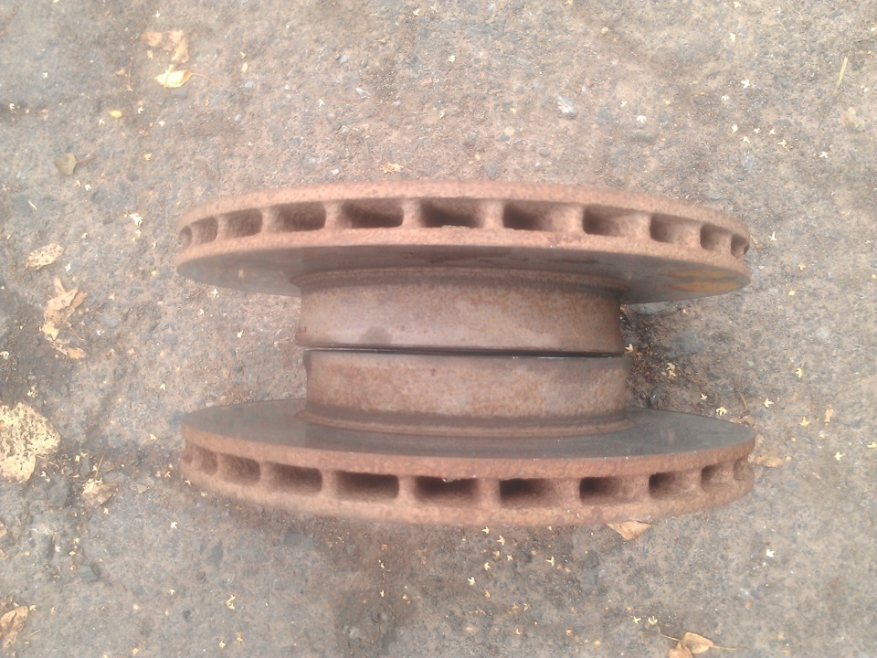 утечка тормозной жидкости — Toyota Corolla (100), 1,5 л, 1999 года ...