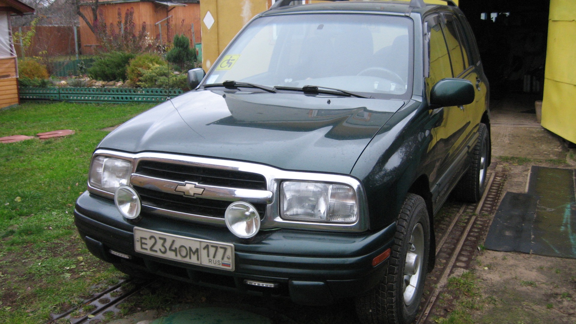 Chevrolet Tracker II 2.0 бензиновый 2002 | Две педали газа на DRIVE2