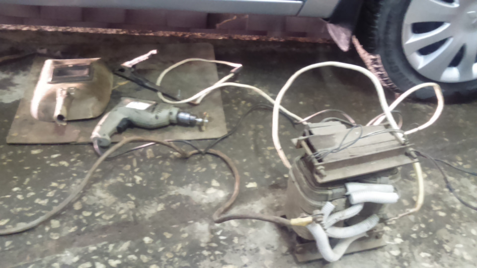 Колхозная сварка но варит. — Mitsubishi Lancer IX