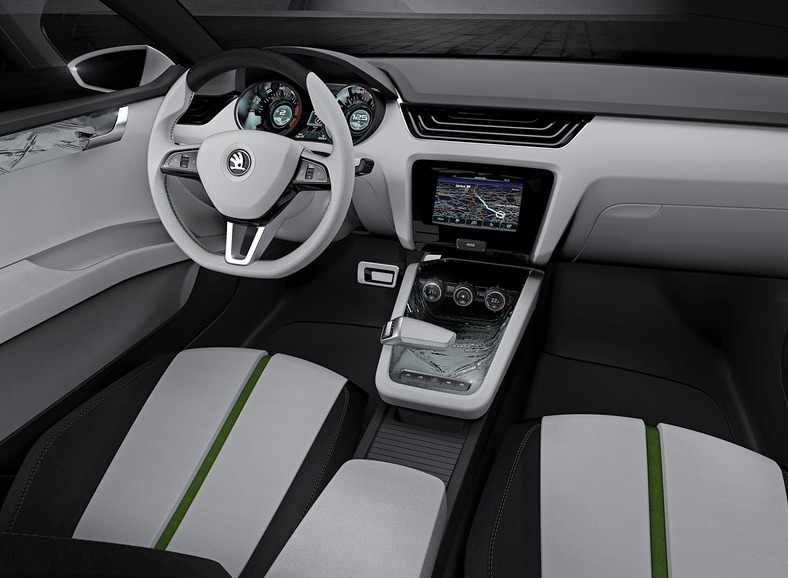 Skoda обновила Karoq. Теперь нет версий с аналоговой приборной панелью