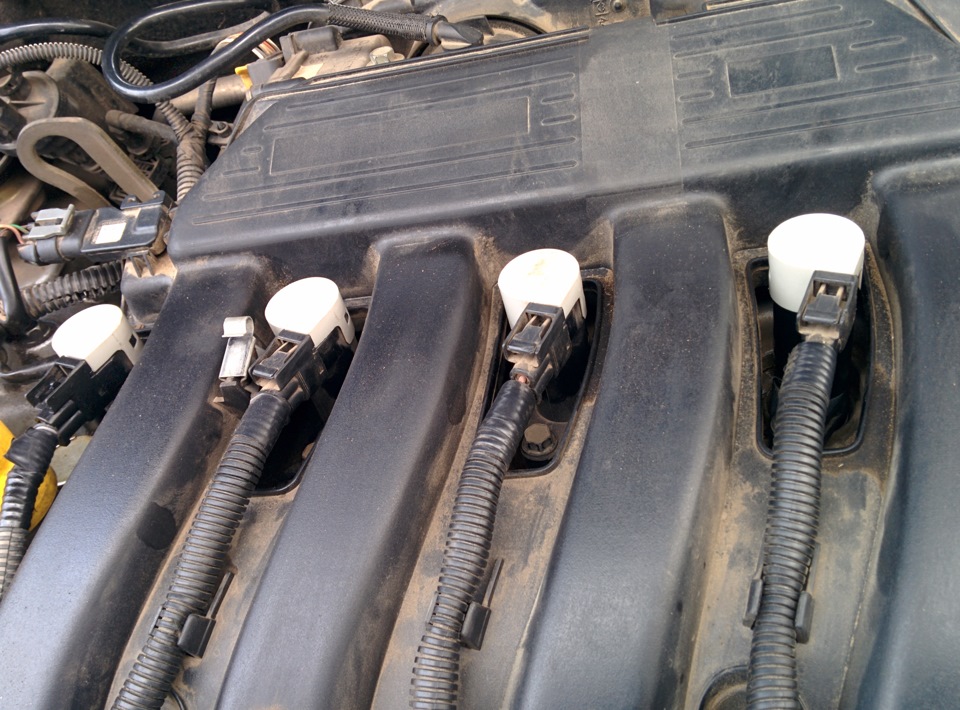 Катушки зажигания и свечи — Renault Laguna II, 1,8 л, 2001 года ...
