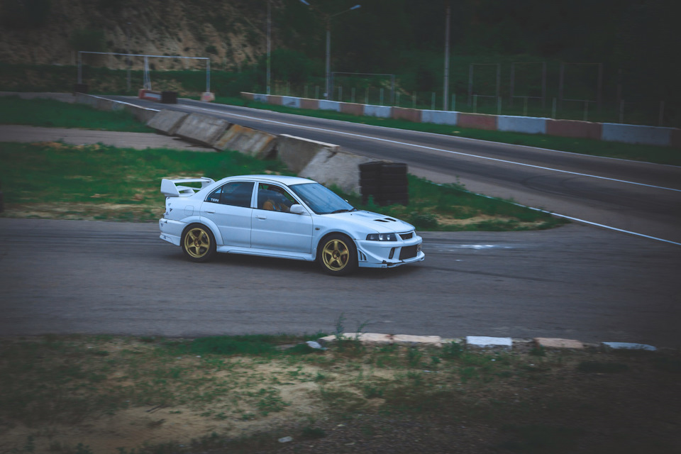 Фото в бортжурнале Mitsubishi Lancer Evolution VI