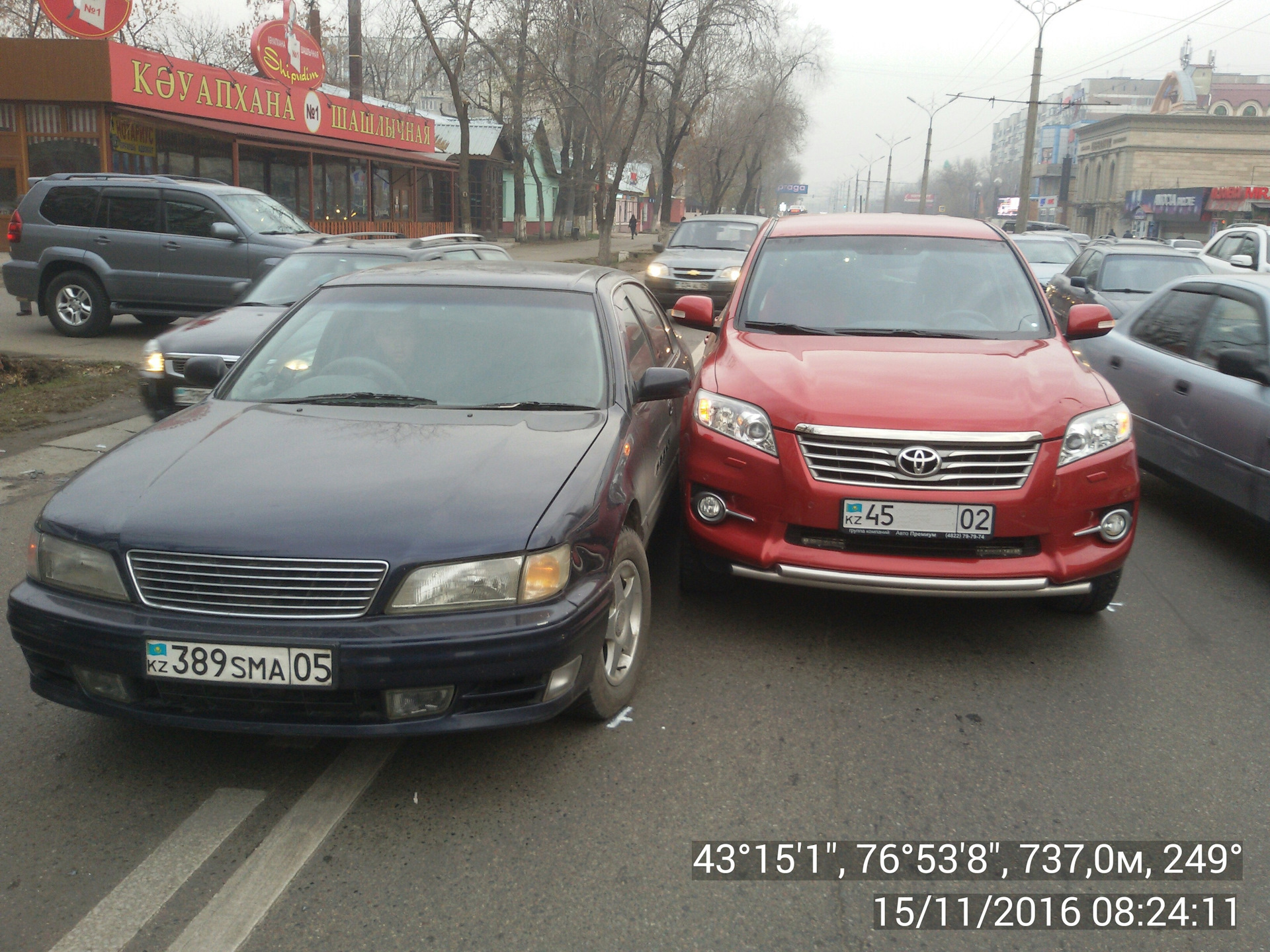 Опять втёрли машину. Что за не пруха. — Toyota RAV4 (III), 2 л, 2010 года |  ДТП | DRIVE2