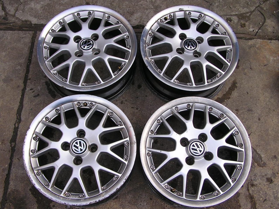 Диски псков. Колёса BBS 4 100 r15. BBS 4х98 r15. R15 4х100 venerdi. BBS r15 4x100.