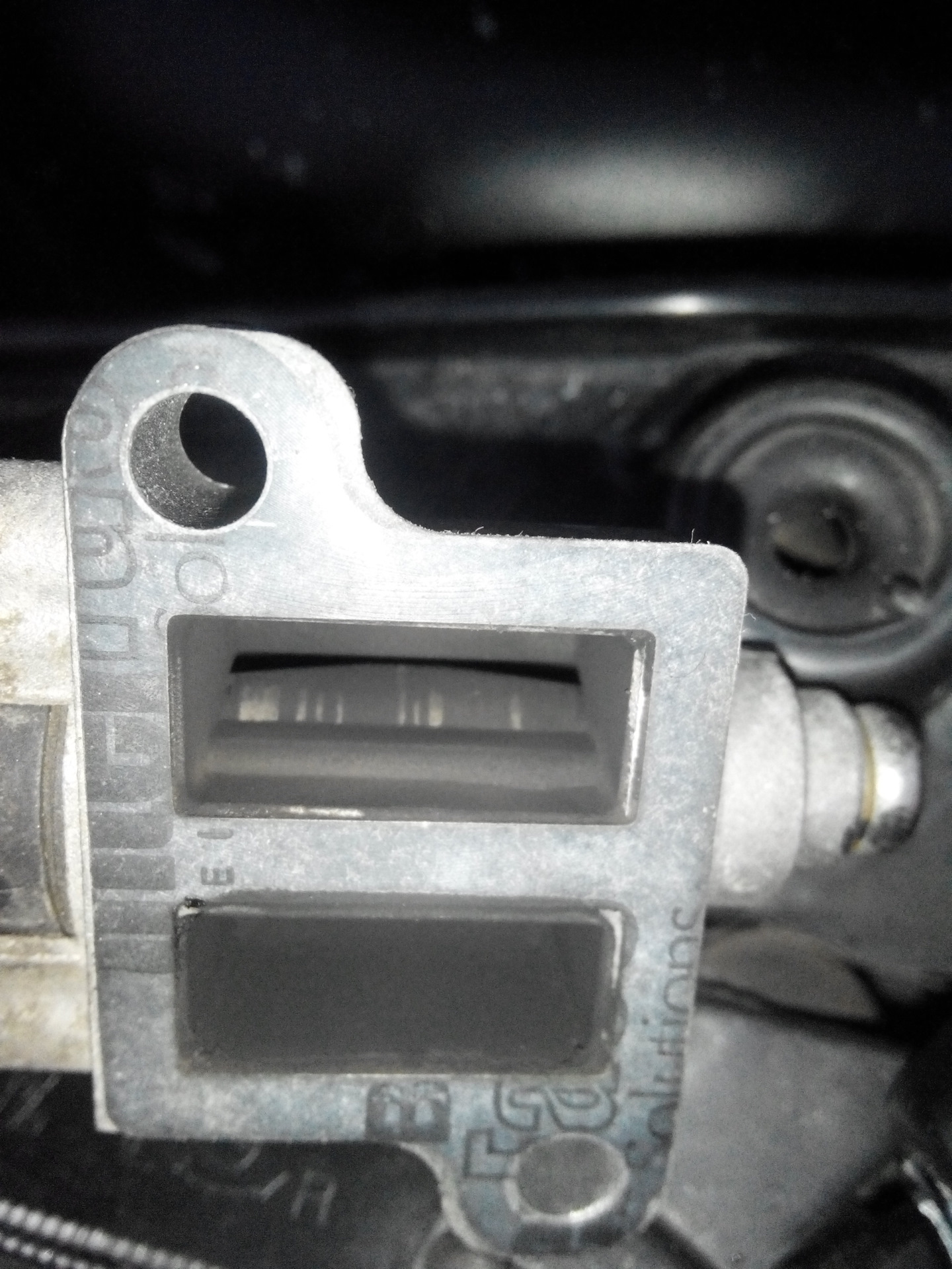 Чистка датчика ХХ и замена свечей зажигания. — Hyundai Tucson (JM), 2 л ...