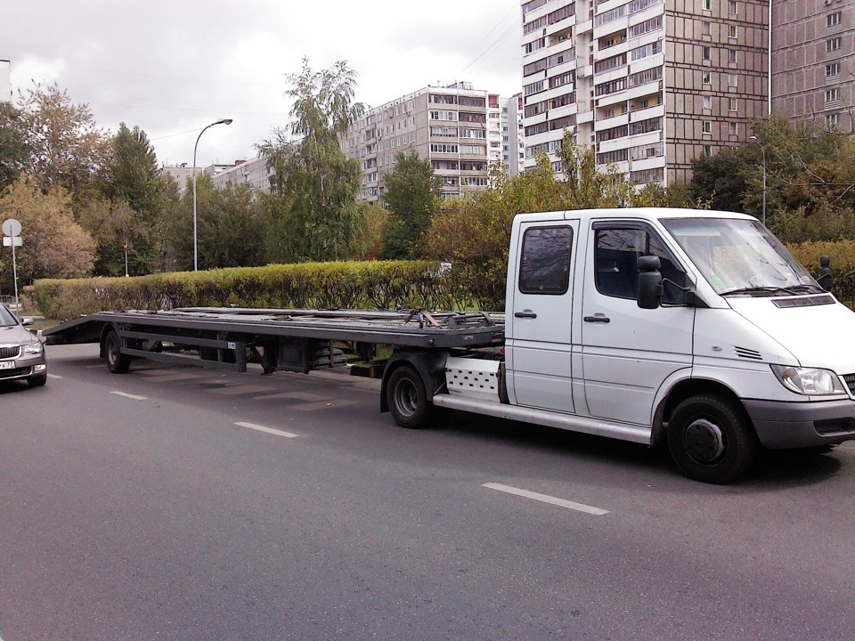 Валдай 12. Iveco Daily тягач. Ивеко Дели с плуприцепом. Iveco Daily 70c18 – седельный тягач. Iveco Daily и Газель.