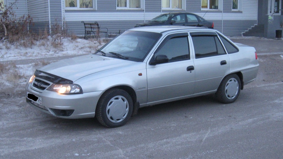 Daewoo Nexia серая