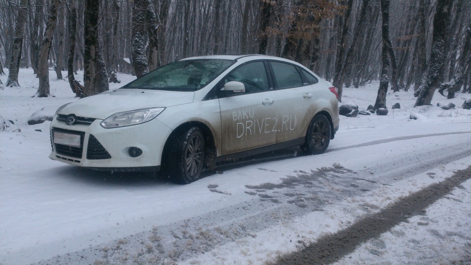 снежинки в фокусе. форд фокус 3 на снежинках. самая красивая снежинка в мире. снежинка фокус. форд фокус 225 40 r18.