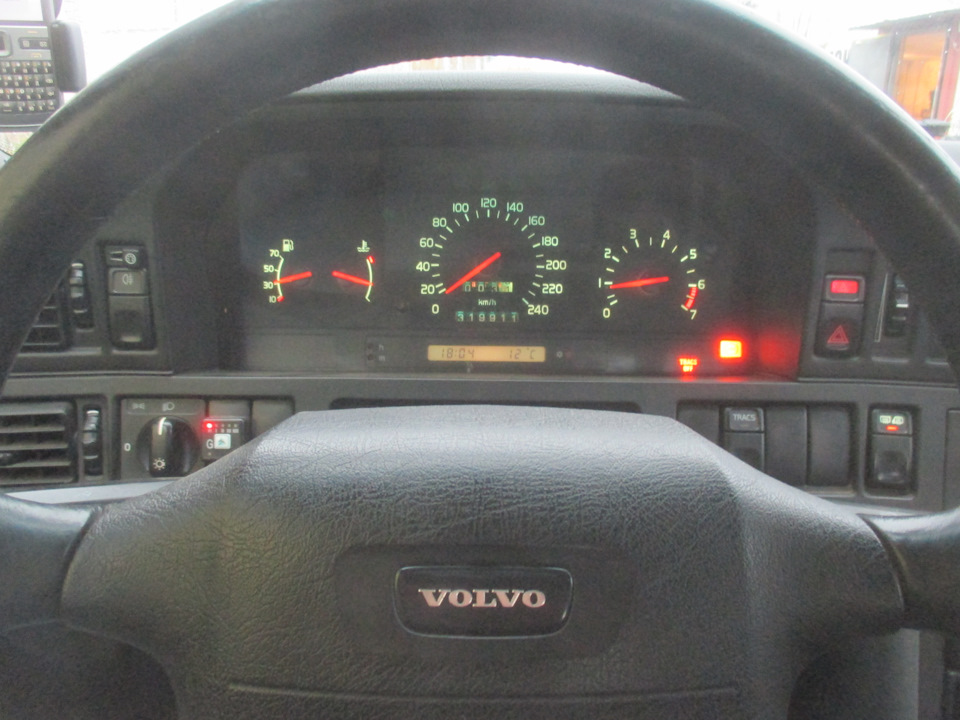 Как снять шток приборов volvo 460