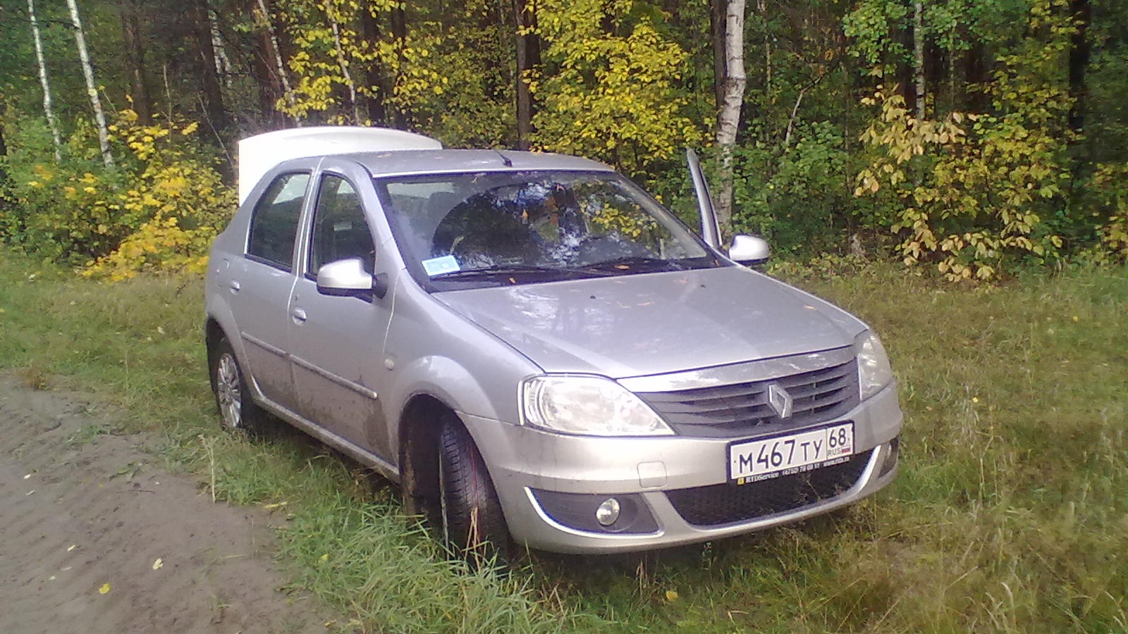 Renault Logan (1G) 1.6 бензиновый 2011 | цвет серая платина на DRIVE2