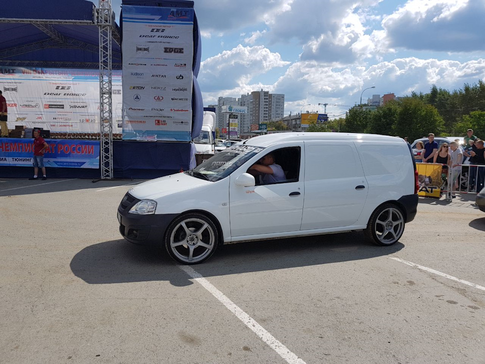 Полировка - Lada Largus Фургон, 1,6 л, 2013 года мойка DRIVE2