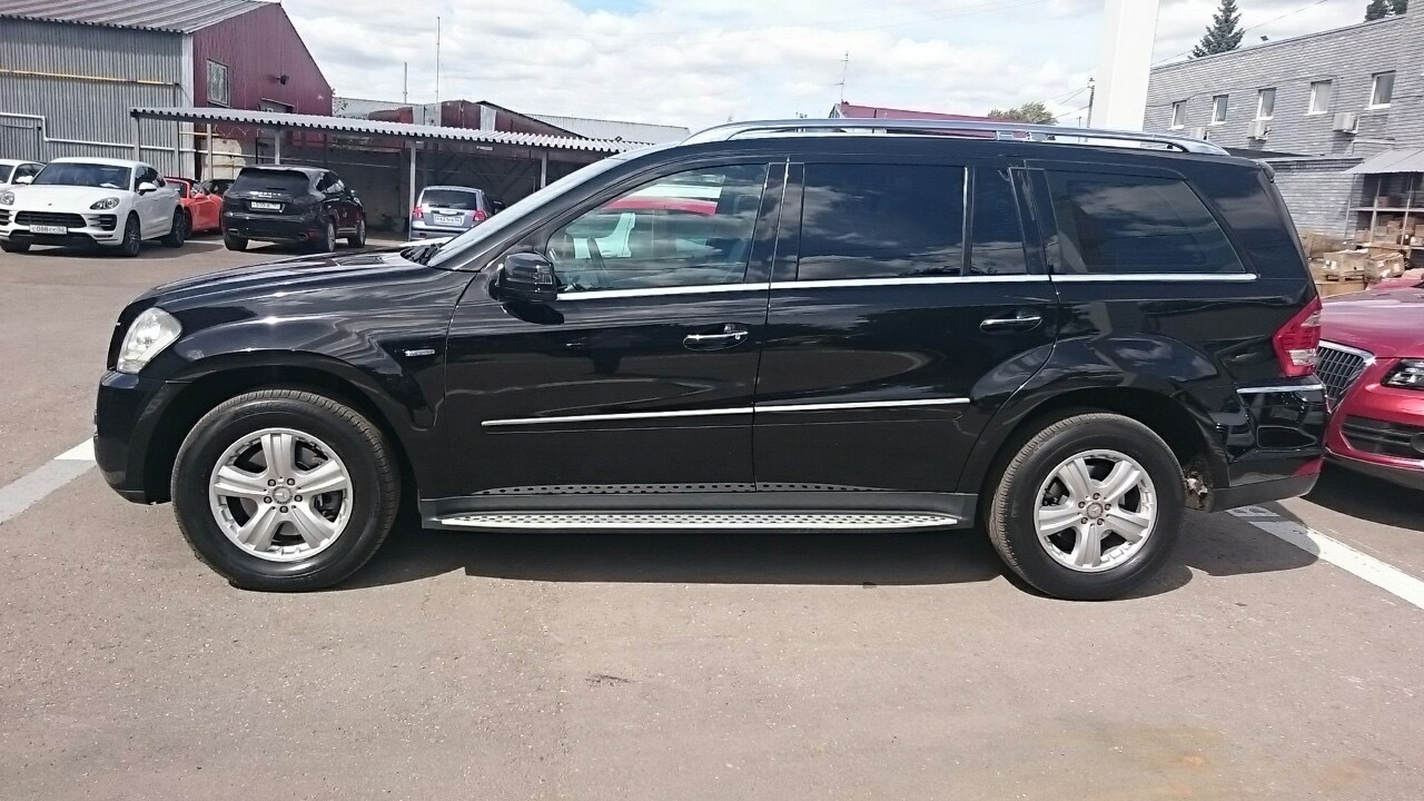 Mercedes-Benz GL-class (X164) 3.0 дизельный 2011 | Черный 350 CDI на DRIVE2