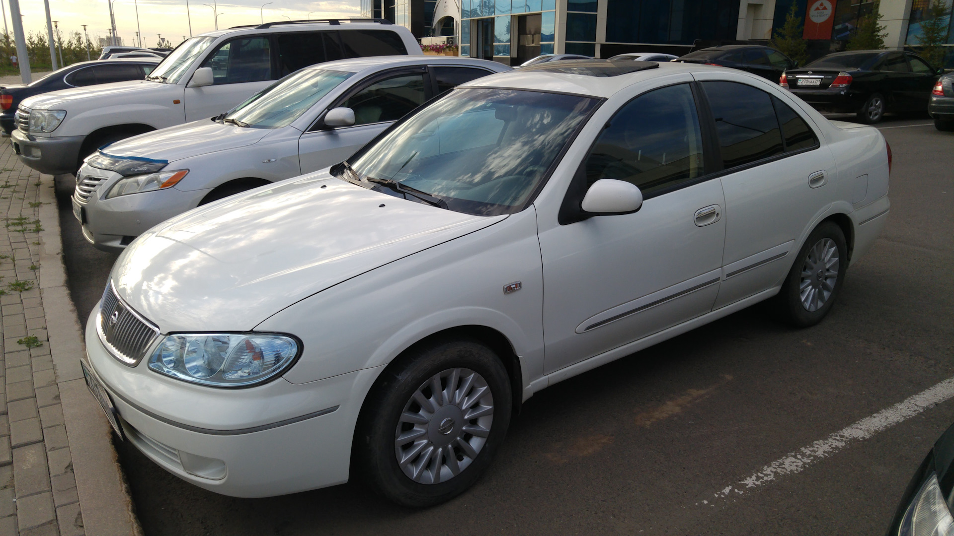 Nissan Sunny 2013