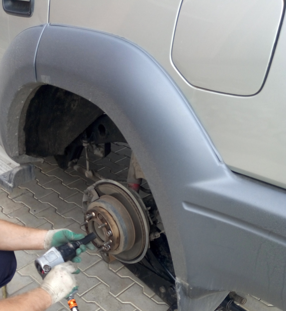 Увеличение ширины колеи (вынос колес) — Toyota Land Cruiser Prado 90 ...