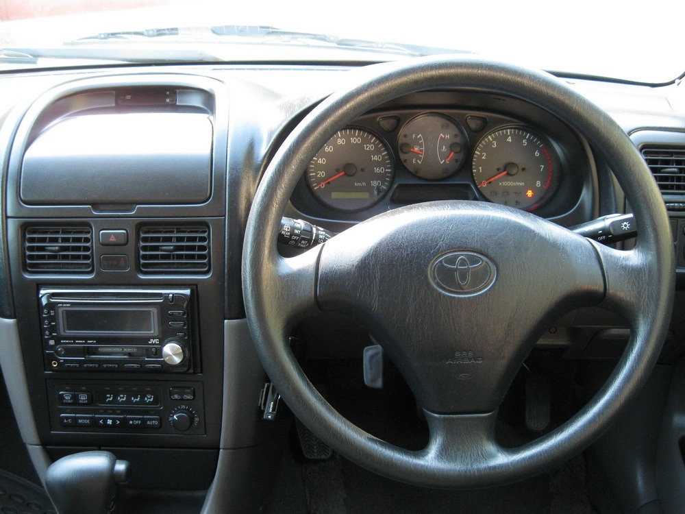   Toyota Caldina 18 2001 