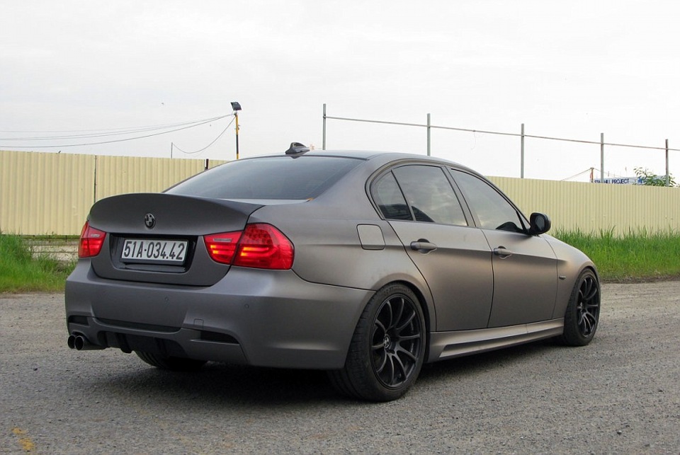 BMW e60 зелёный матовый