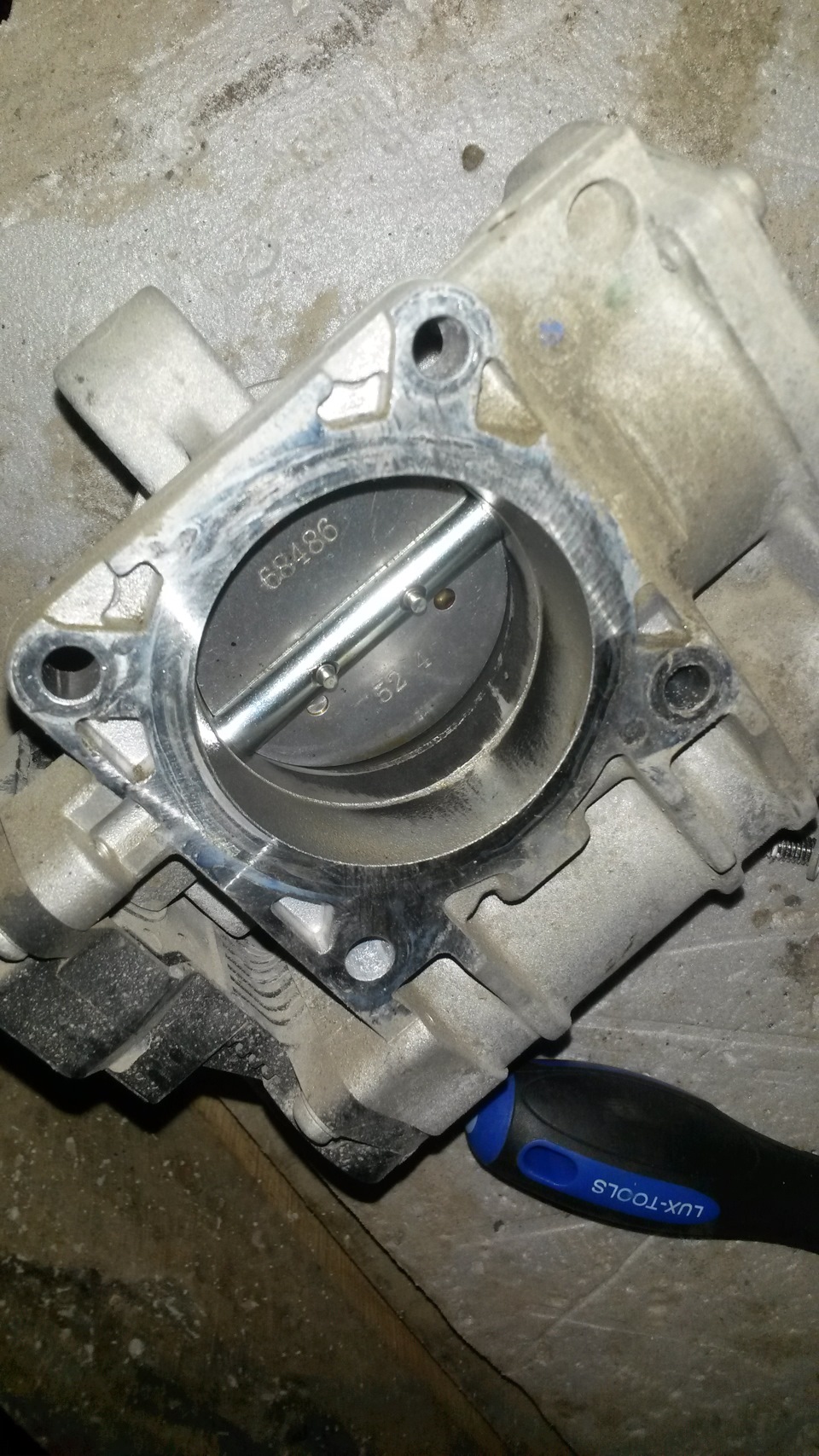 Расход топлива 18-20 литров по городу — Lada 2115, 1,6 л, 2011 года ...