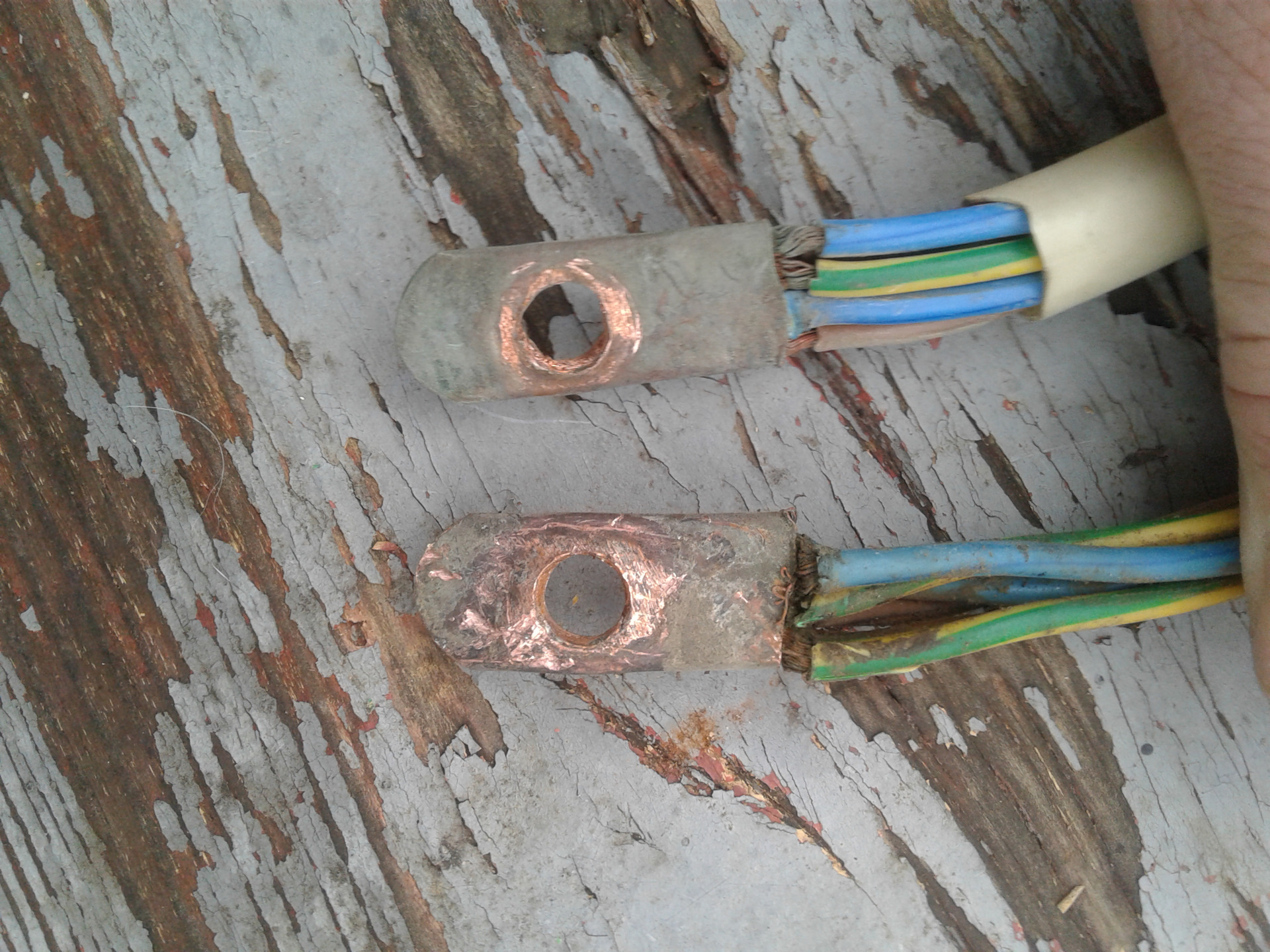 Недозаряд АКБ от генератора, слабое свечение значка АКБ на приборке ...