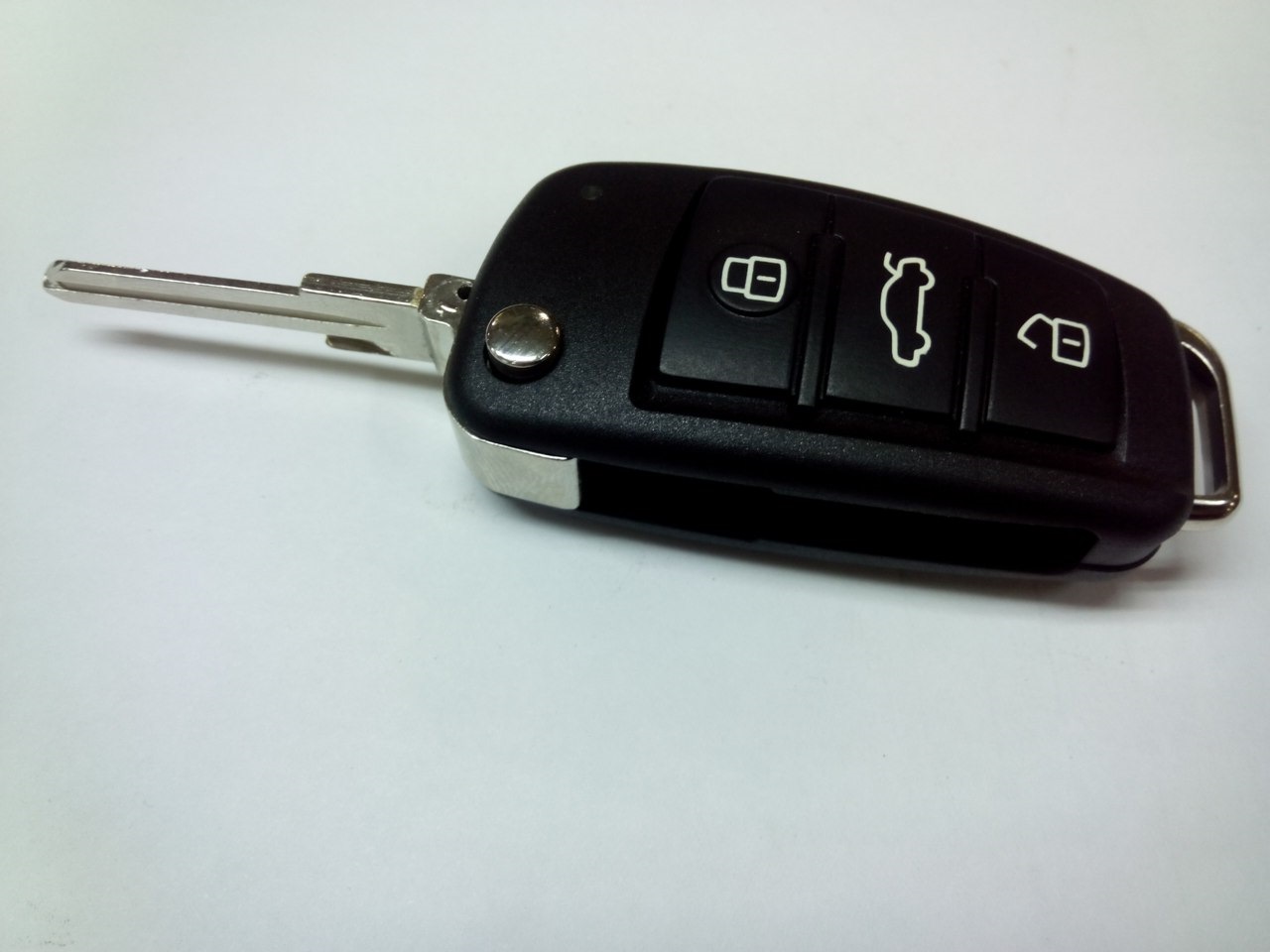 Ключ гранта 2023. Ключи ВАЗ 2190. Ключ ВАЗ-2170, 2190 замка зажигания выкидной.